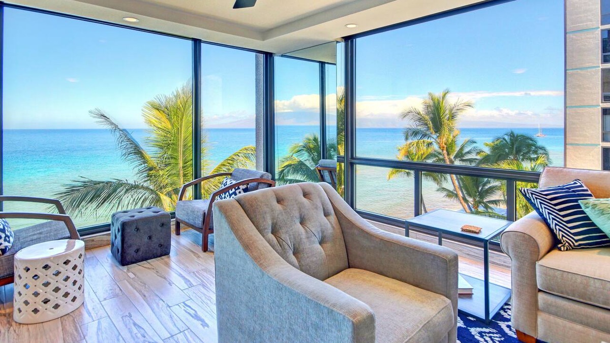 Honokowai Condo | Maui Oceanfront Corner Condo - 270° Panoramic Views on Kaanapali Beach