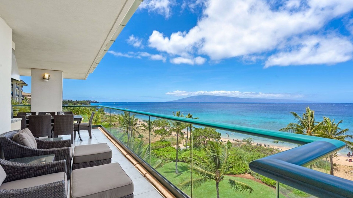Kaanapali Condo | Maui Resort Rentals: Honua Kai – Incredible 8 Bedroom Oceanfront Gem, Over 5200 combined Sq. Ft. w/Built-in Viking B.B.Q.!