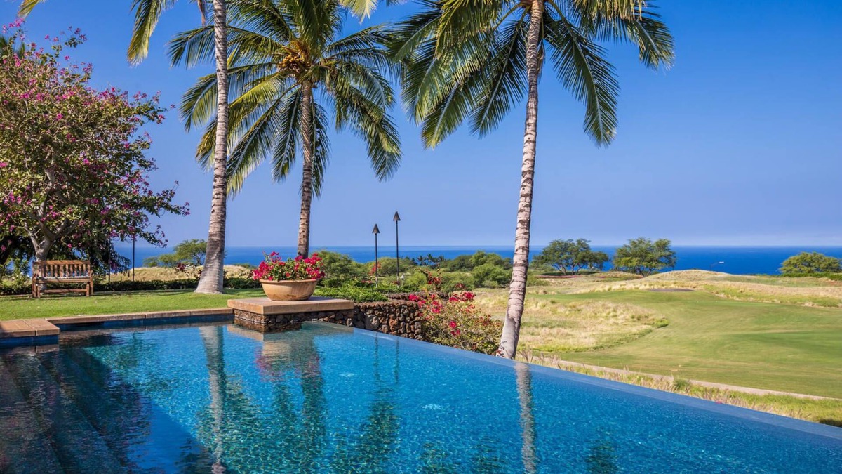 Kamuela House | Mauna Kea Luxury - 180º Ocean, Maui & Sunset Views, Heated Private Pool & Spa