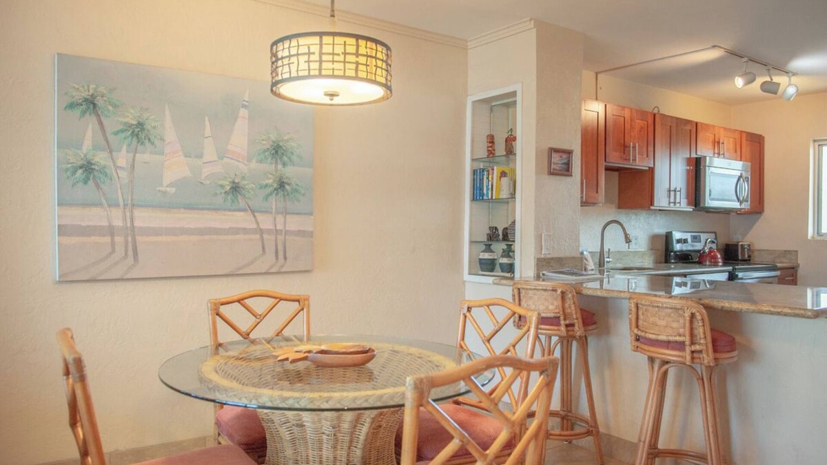 Kihei Condo | Menehune Shores 306 Ocean front