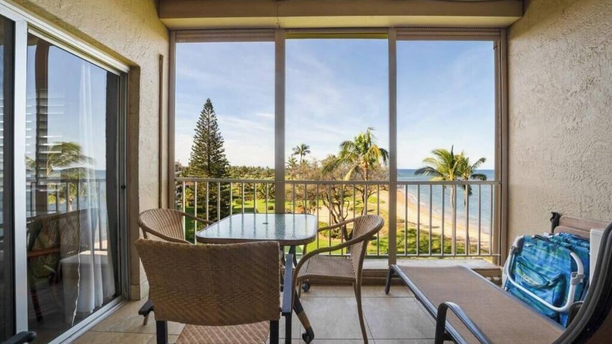 Kihei Condo | Menehune Shores #623 – Top-Floor Penthouse with Stunning Ocean Views