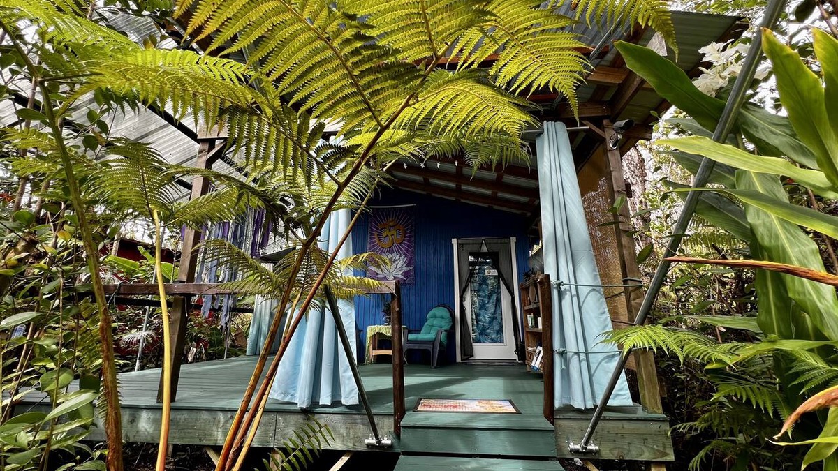 Eden Roc Cabin | Mermaid Lair Cabin with Volcano Alerts