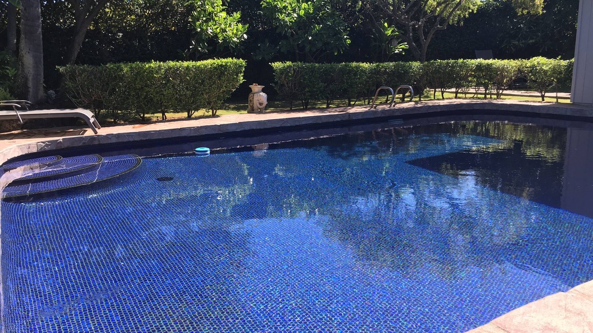 Enchanted Lake House | MINUTES TO KAILUA BEACH-FABULOUS POOL great indoor/outdoor living