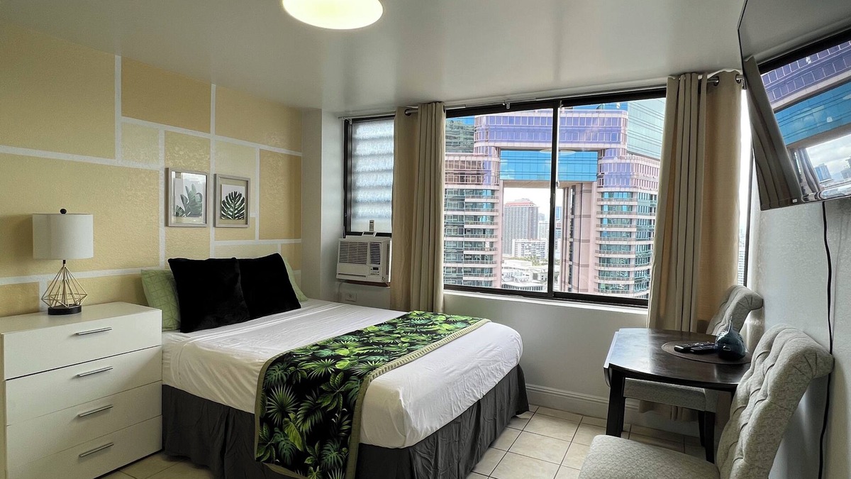 Waikiki Apartment | Modern, 29th Fl, View, Legal