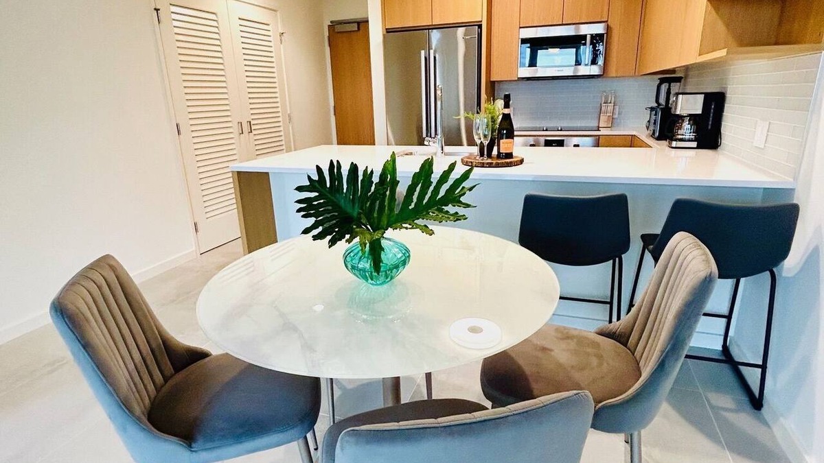 Ala Moana Condo | "MODERN LUXURY CONDO 2BR/2BA/2PKG AT SKY ALA MOANA"