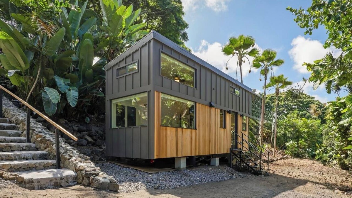 Kahaluu-Keauhou Cabin | Modern Tiny House [ A/C and peekaboo oceanviews ]