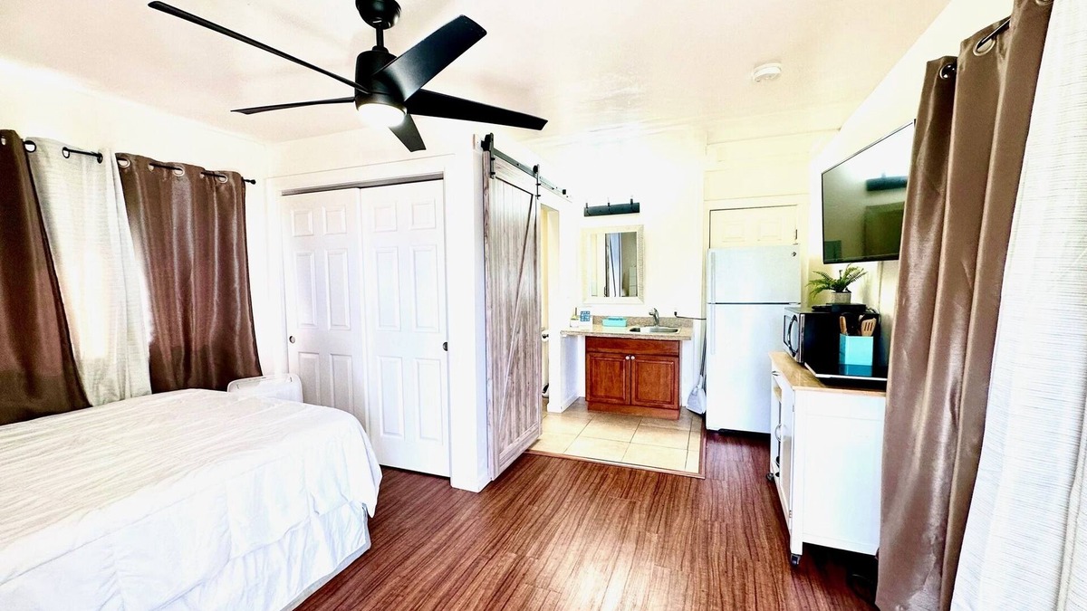 Hauula Apartment | Mountain and ocean views -5 minutes from the PCC