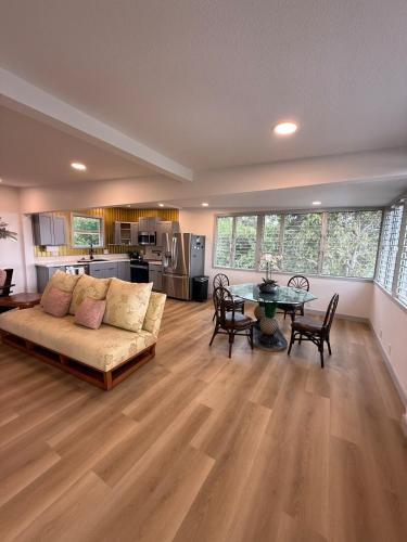 Papa House | Mountain Home 4 Family and Friends