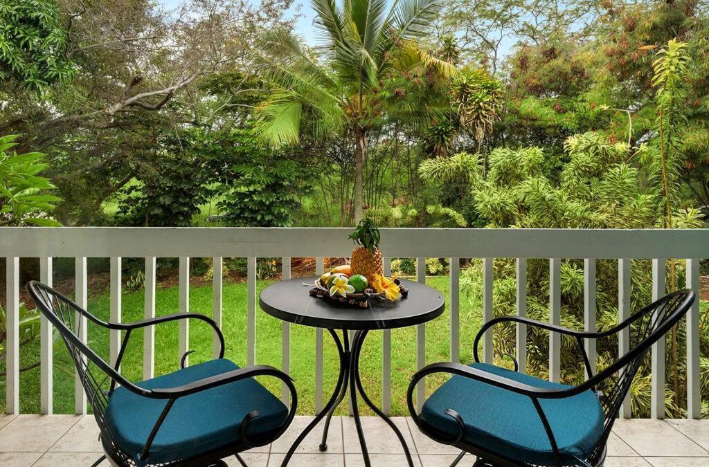 Kailua-Kona House | New A/C Central Kona Surf House 4bd/4bth Sleeps8