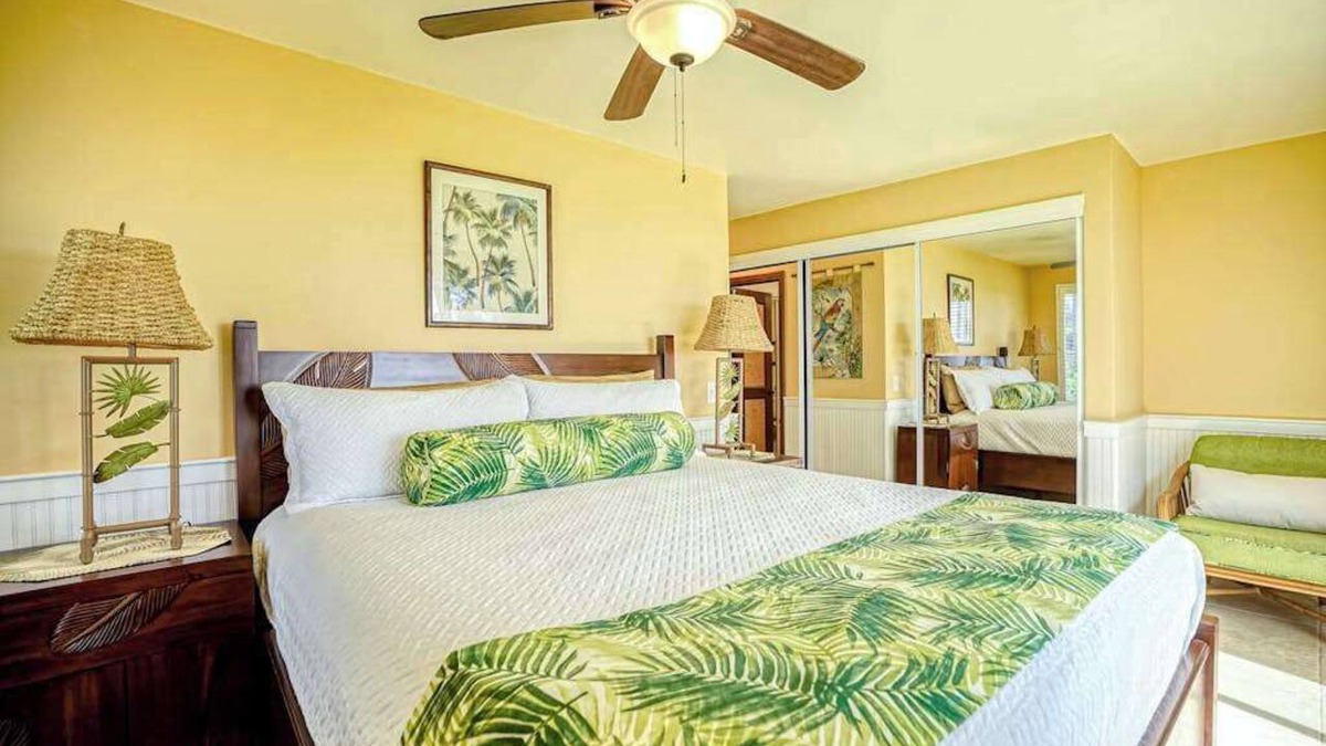 Kapaa Condo | New Beach Steps from a Spacious Two-Bedroom Kapaa Condo