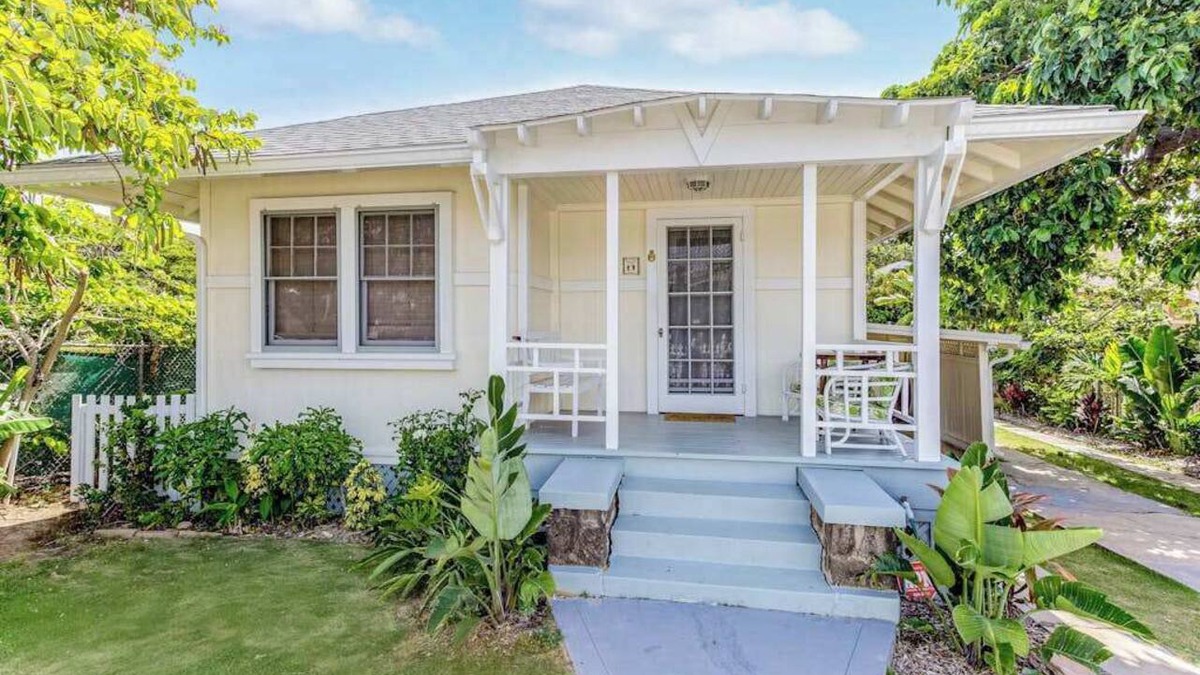 Diamond Head - Kapahulu - St. Louis House | *NEW* Diamond Head Cottage Near Waikiki, 30-Night Minimum