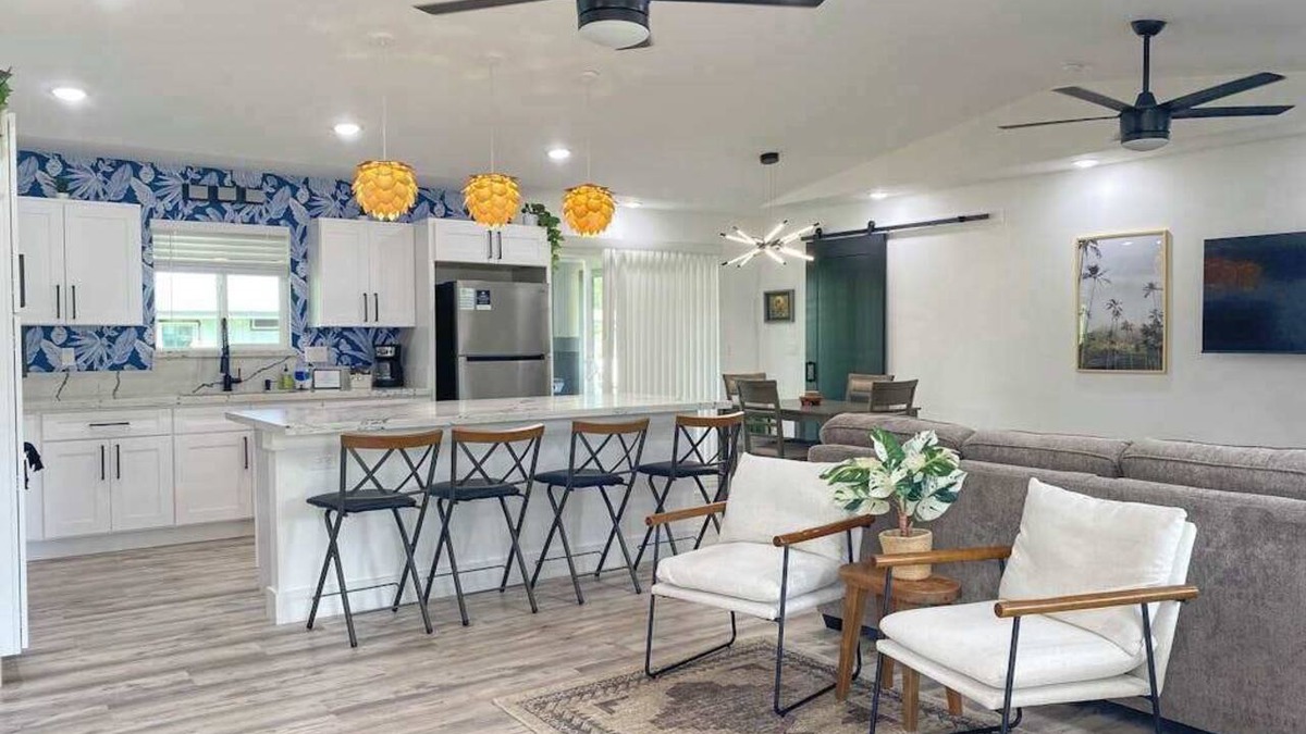 Ainaloa House | New Dog-Friendly Pahoa Home with Yard, 31-Night Minimum