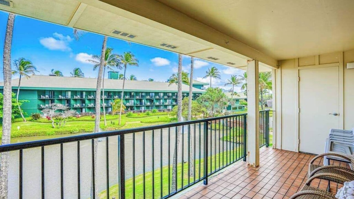 Hanamaulu Condo | NEW Fall Deal Water-View Lihue Condo Steps from the Beach