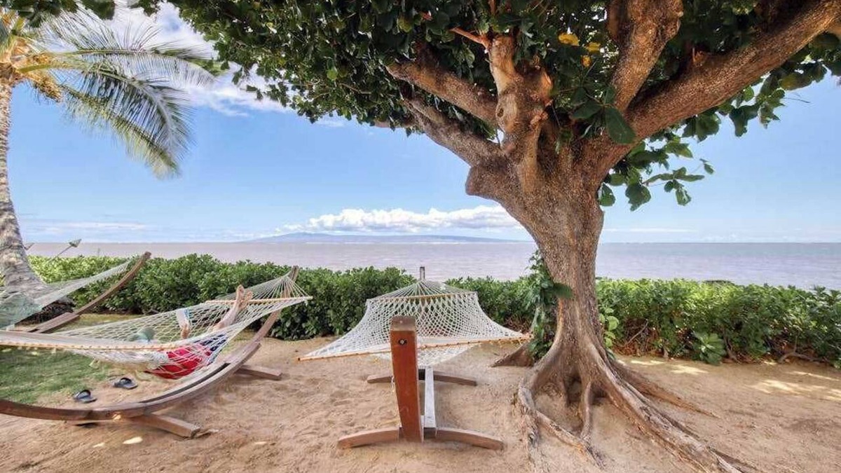 Kaunakakai Apartment | *New* Fall Sale Molokai Studio for Poolside Sunsets Near Kaunakakai