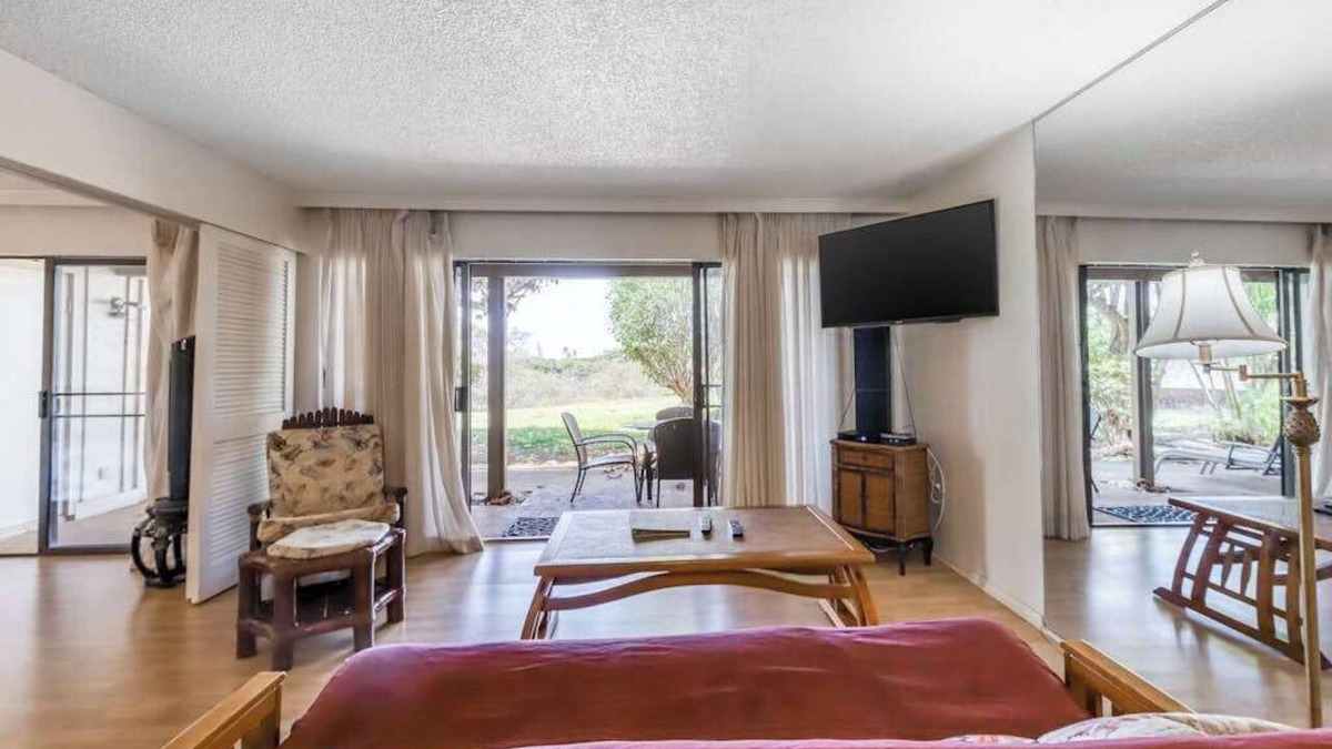 Maunaloa Apartment | *NEW* Fall Special Garden-View Molokai Condo with Pool and Lanai