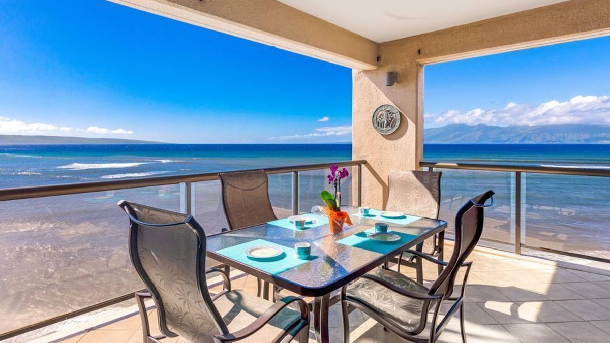 Kahana Condo | NEW! Gorgeous Remodel, Panoramic Views right on Sandy Swimmable Beach