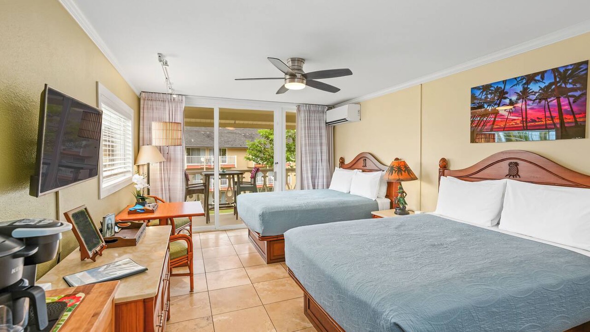 Wailua Apartment | New*Islander on the Beach 315-Top Floor Corner Mountain View with AC Sleeps 4