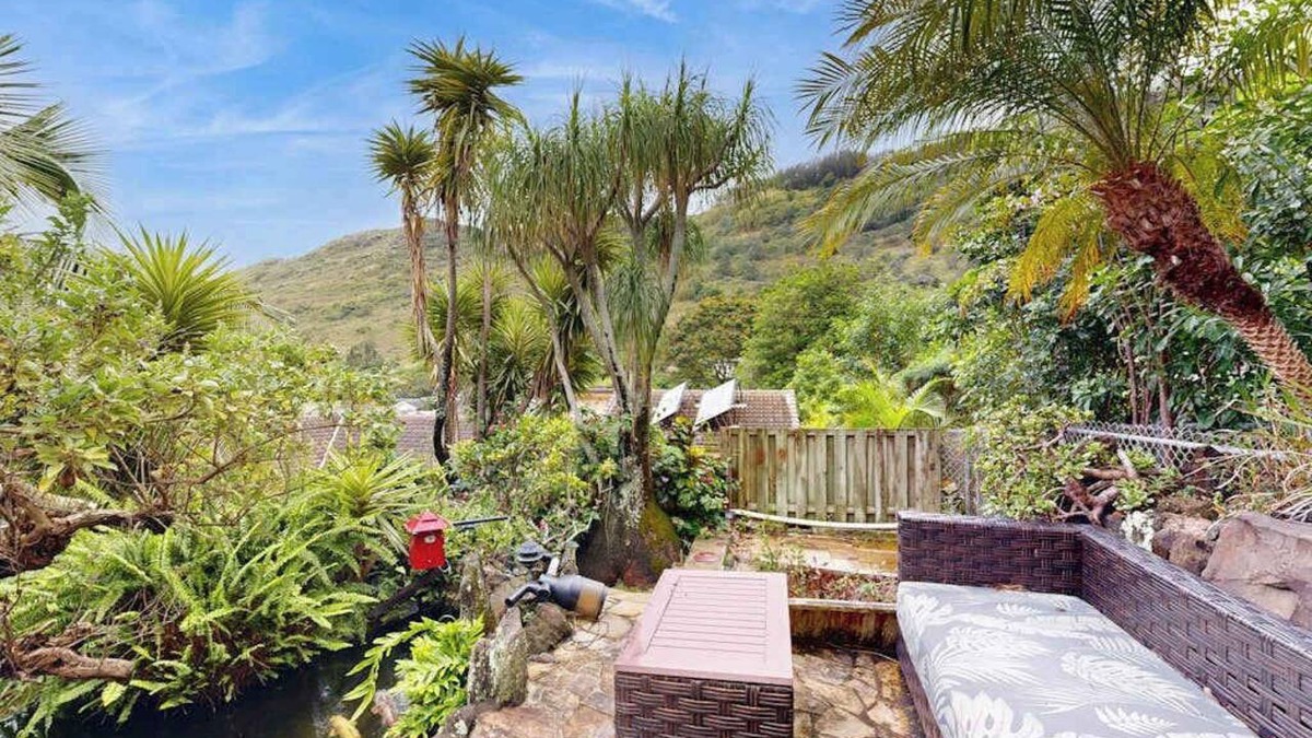 Hawaii Kai House | New Koi Pond Calm in Hawaii Kai, Near Oahu's Wild Side