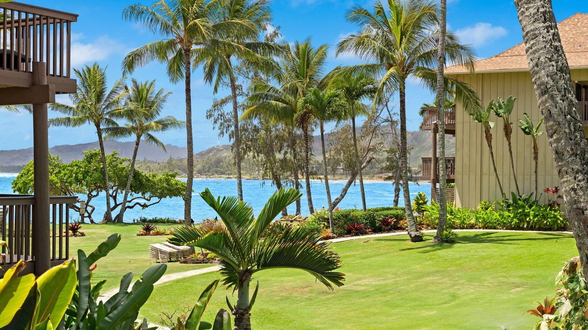 Wailua Condo | New! Lae Nani #621, AC, Ocean View, Tropical Oasis, Steps to Beach and Town