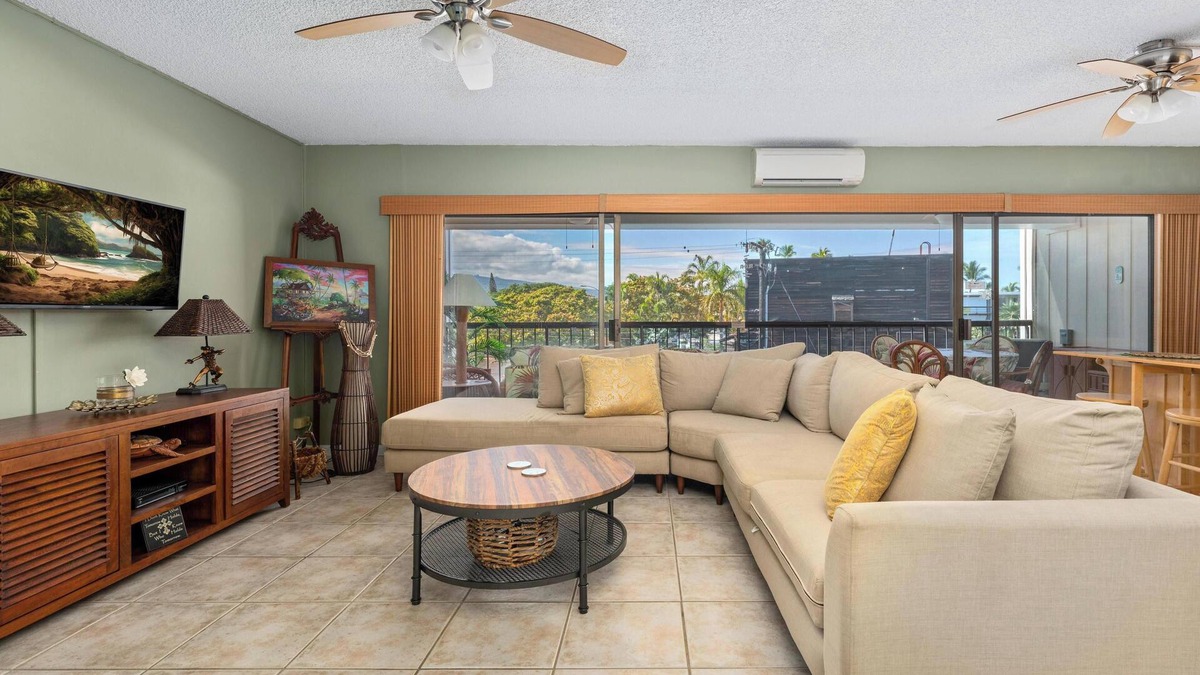 Historic Kailua Village Condo | New Listing! Two bedroom, two bathroom condo in heart of downtown Kailua-Kona