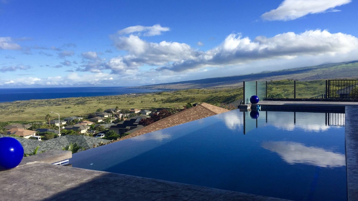 Sunset Ridge House | NEW SPRING SUMMER DISCOUNT RATE! PRIVATE INFINITY POOL - 180 DEGREE OCEAN VIEW!