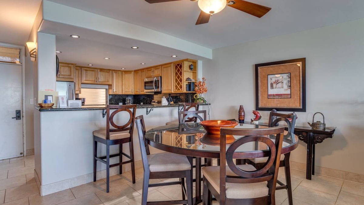 Honokowai Condo | NOTHING BUT OCEAN VIEWS! Remodeled, AC, direct ocean front, large 2bd/2bth