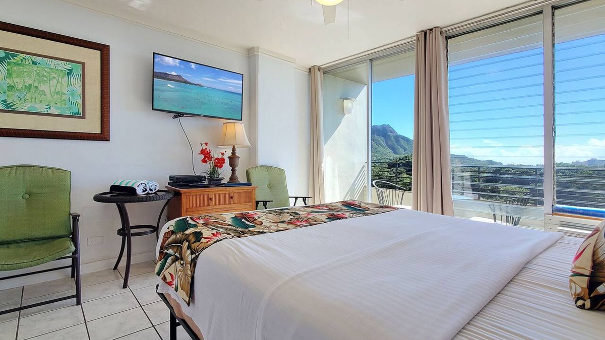 Waikiki Apartment | ⛰Ocean & Diamond Head Views 8th floor with Balcony WAIKIKI GRAND HOTEL®