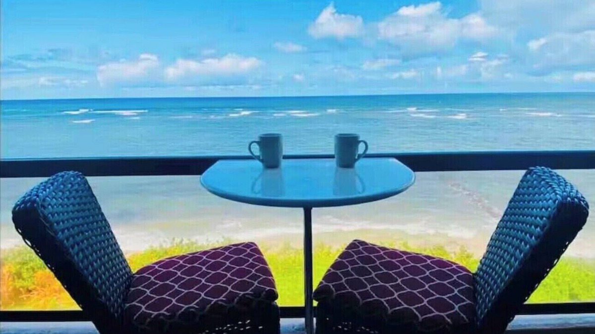 Mokuleia Condo | Ocean Front, Beach Front, 2b/2b, near Haleiwa, North Shore property.