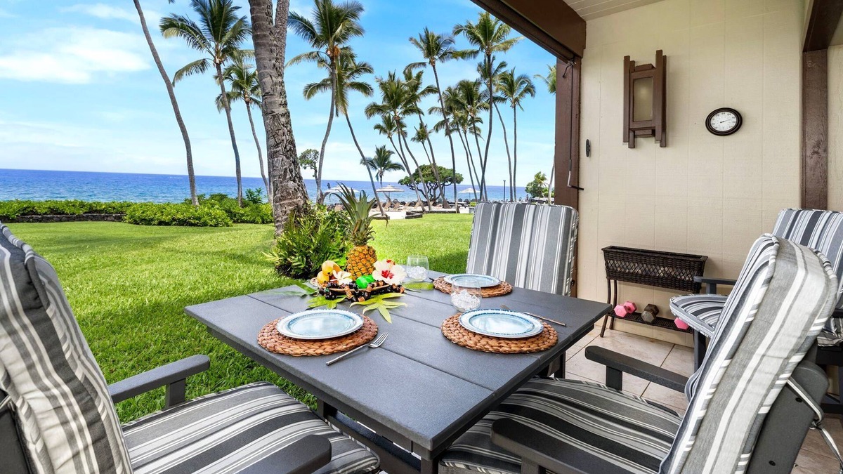 Kailua-Kona Condo | 🏖️Ocean Front | No Stairs | Upgraded | Concierge Included