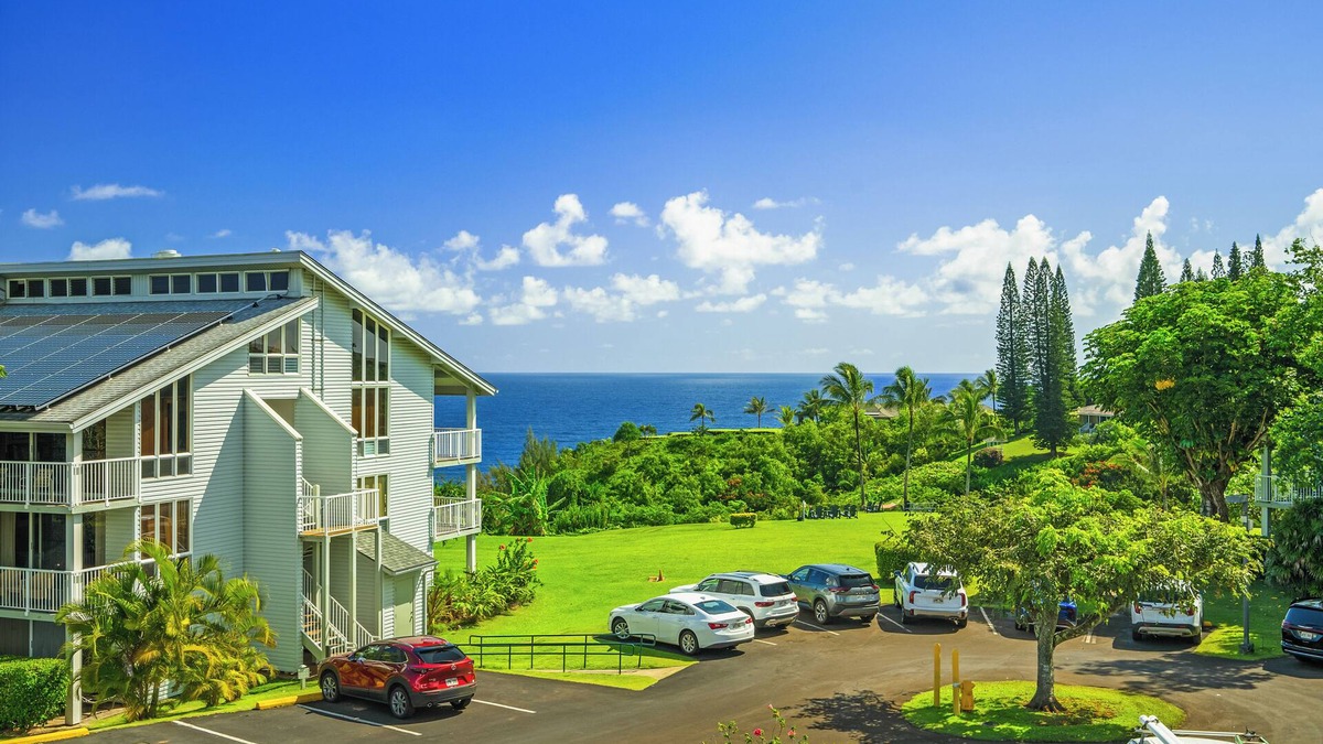 Princeville Condo | Ocean-Mountain Views 2BR Condo in Princeville with Resort & Hawaiian Vibes