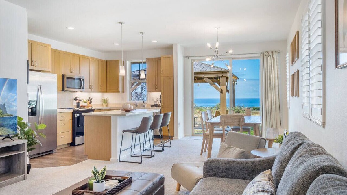 Makaha Valley House | Ocean+Mountain Views|Beach 5 min|Free Parking
