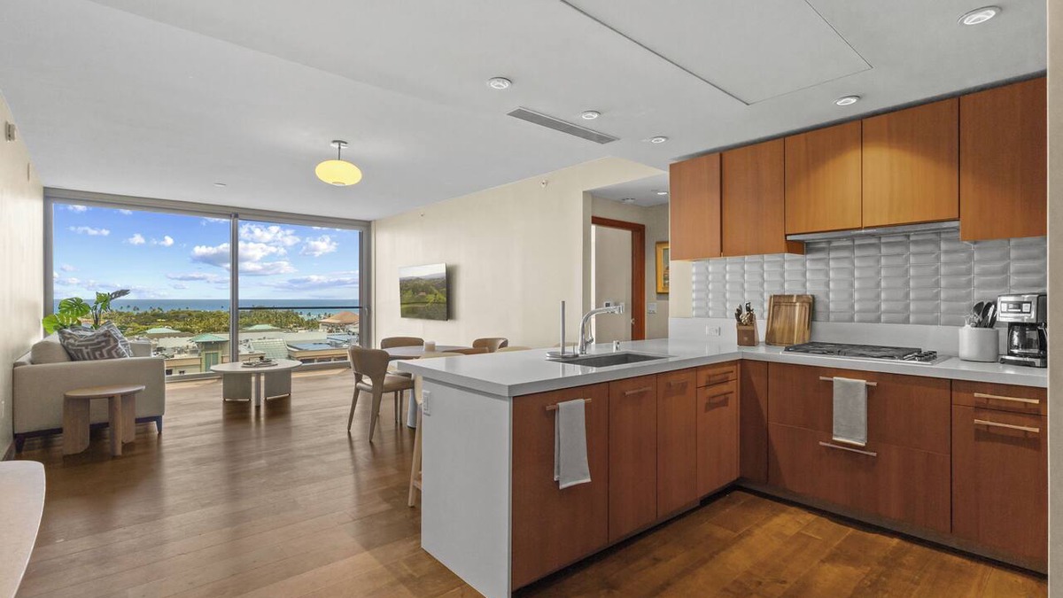 Ala Moana Condo | Ocean View 2BR/2BA at ONE Ala Moana — With 2 Parking Stalls & Resort Amenities