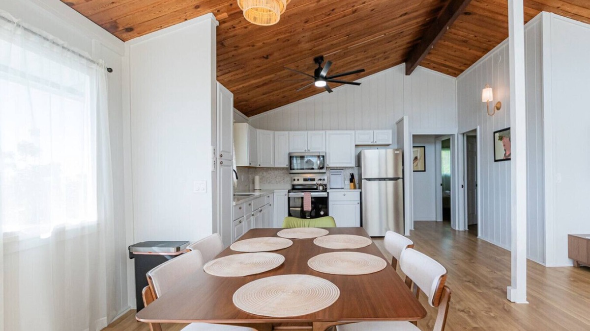 Kalaoa House | Ocean View Retreat Relax on Private Patio