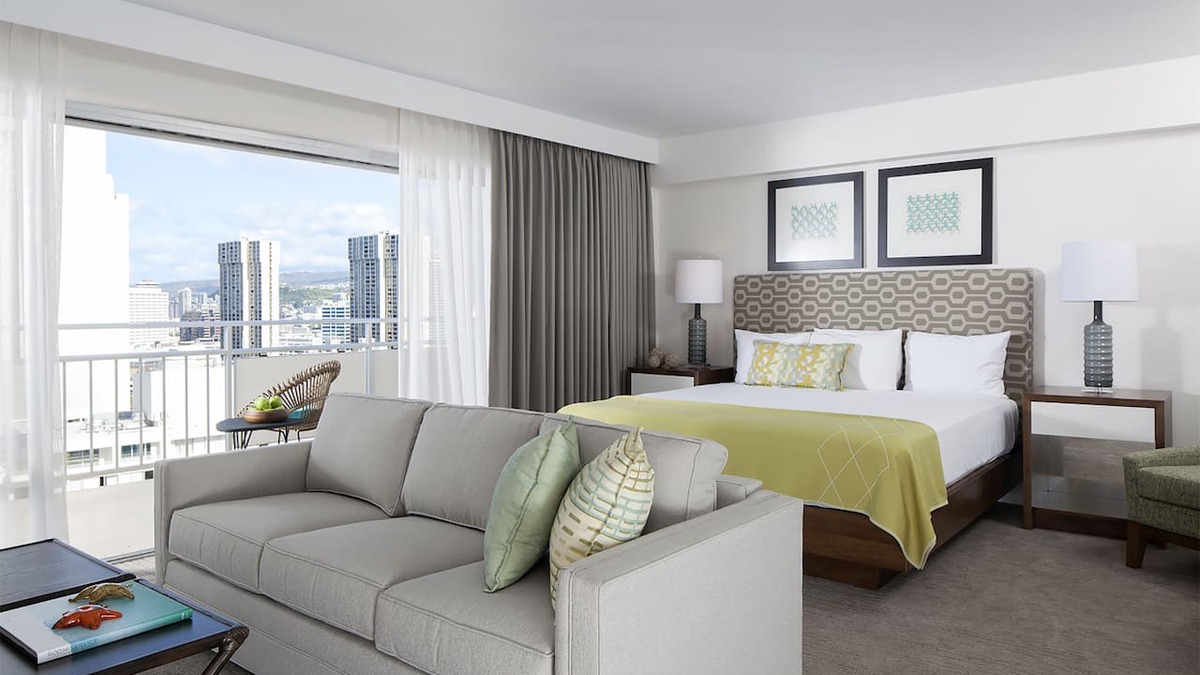 Waikiki Condo | Ocean View Studio at Ilikai Walk to Beach Dining and Shopping