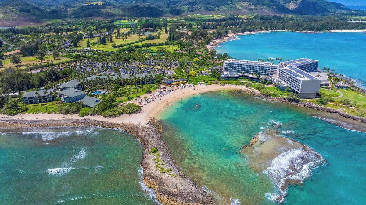 Kahuku Villa | Ocean Views & 5 Star Reviews Newly updated beachfront villa steps from the ocean