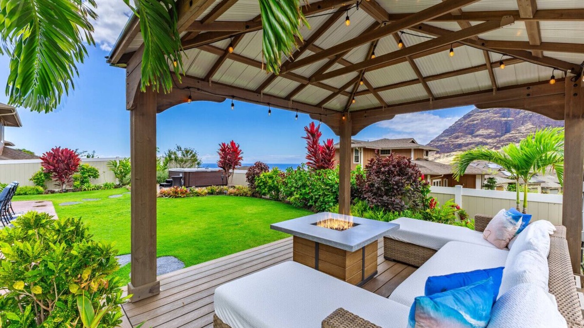 Makaha Valley House | Ocean Views|Beach 6 Min|Private Hot Tub|Gated|BBQ