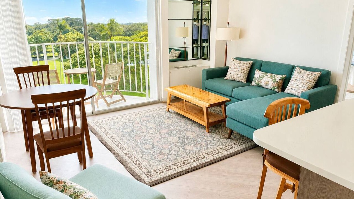 Hilo Condo | Ocean & Wailoa River Views - AC + Pool - 2BD/2BTH
