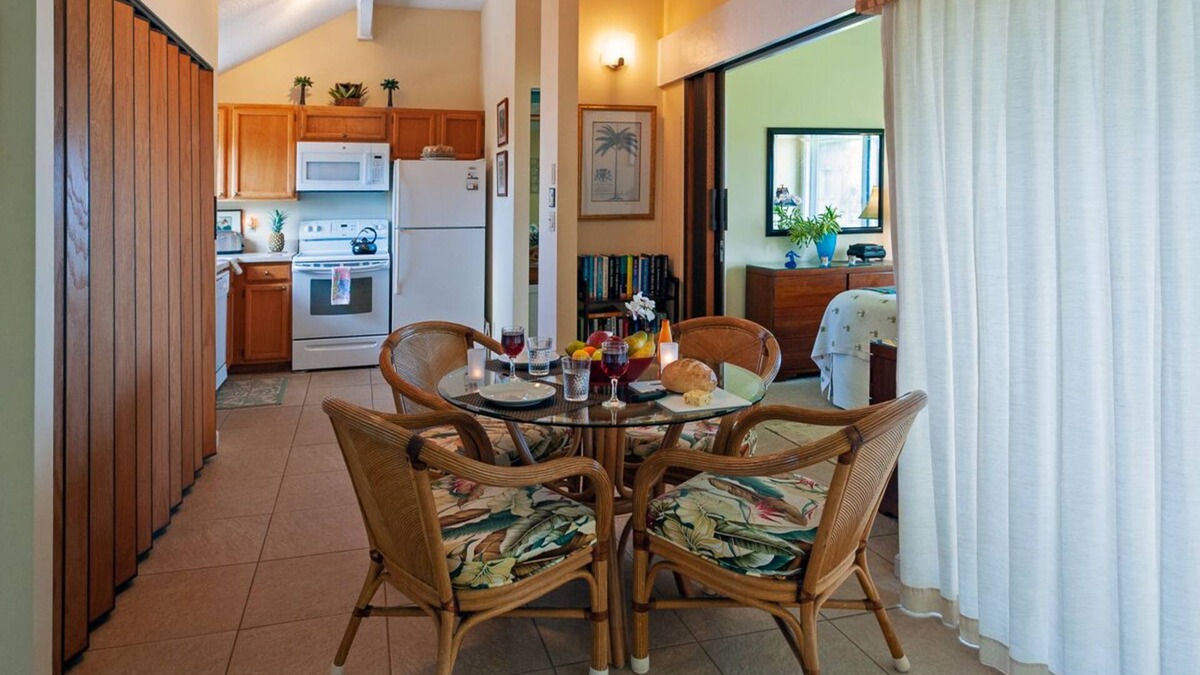 Princeville Condo | Oceanfront and updated, top floor, perfect for honeymoon