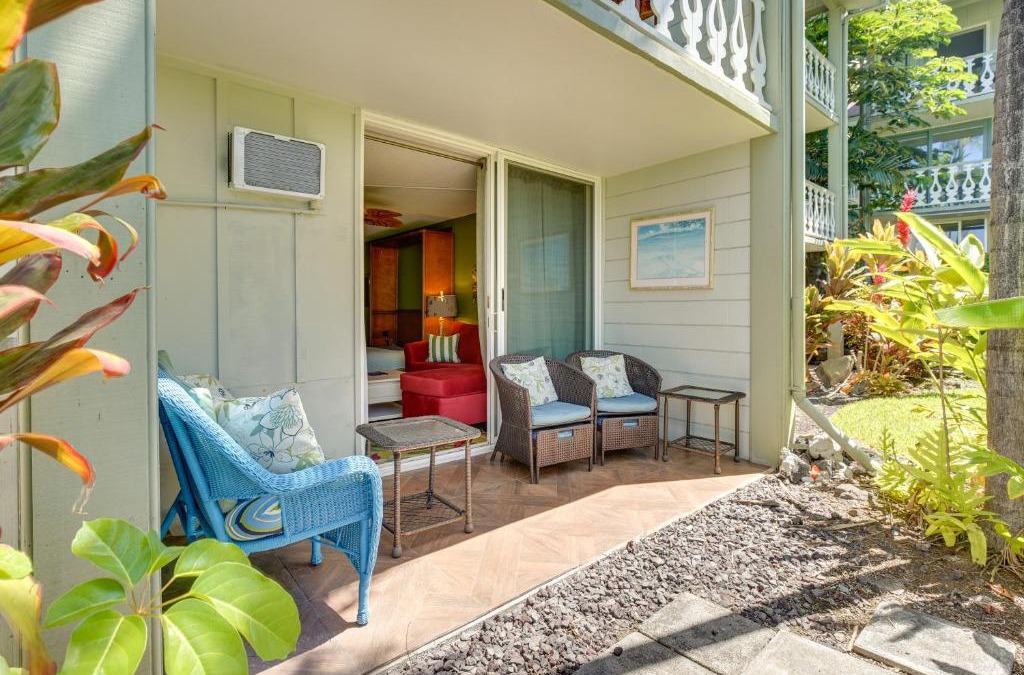 Historic Kailua Village House | Oceanfront, Close to Ironman Start: Kona Islander