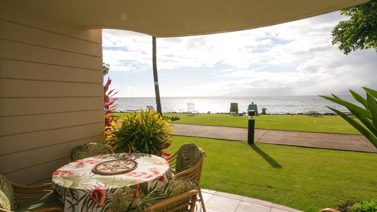 Kahana Condo | Oceanfront condo, amazing views, sunsets, beaches, pool in West Maui