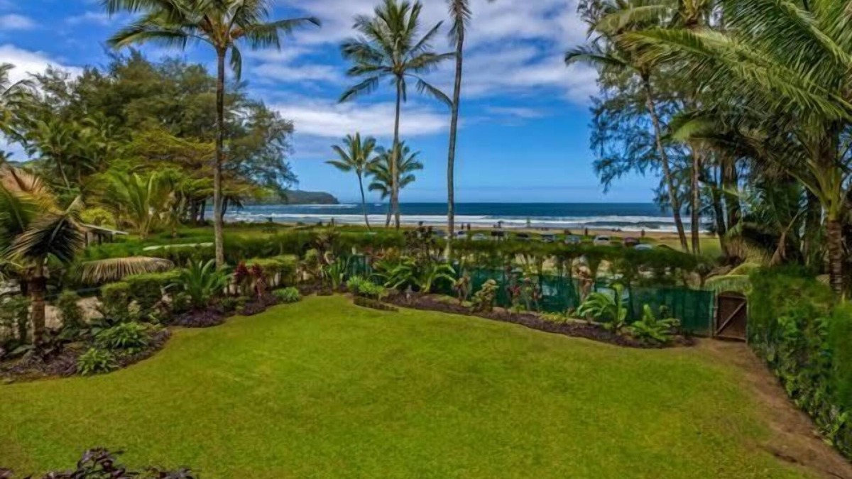Hanalei House | Oceanfront Hanalei Bay home - Hanalei Surf