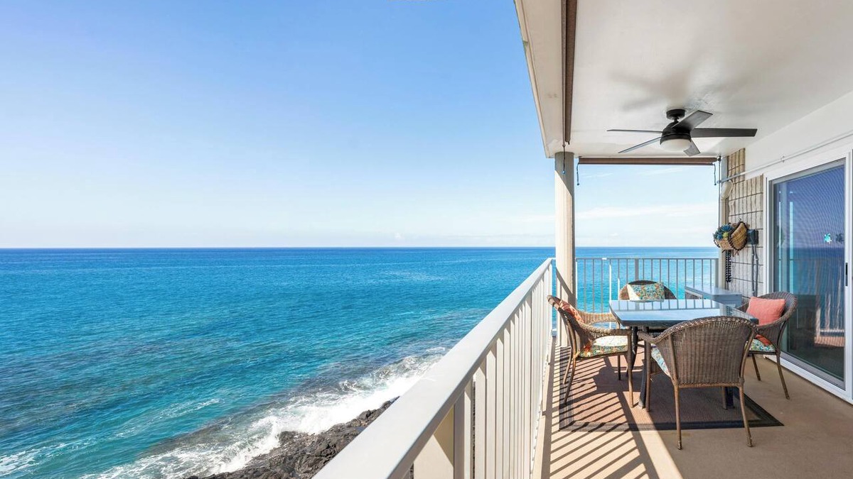 Kailua-Kona Condo | Oceanfront Kona Condo | Watch Whales & Sunsets from Your Private Lanai