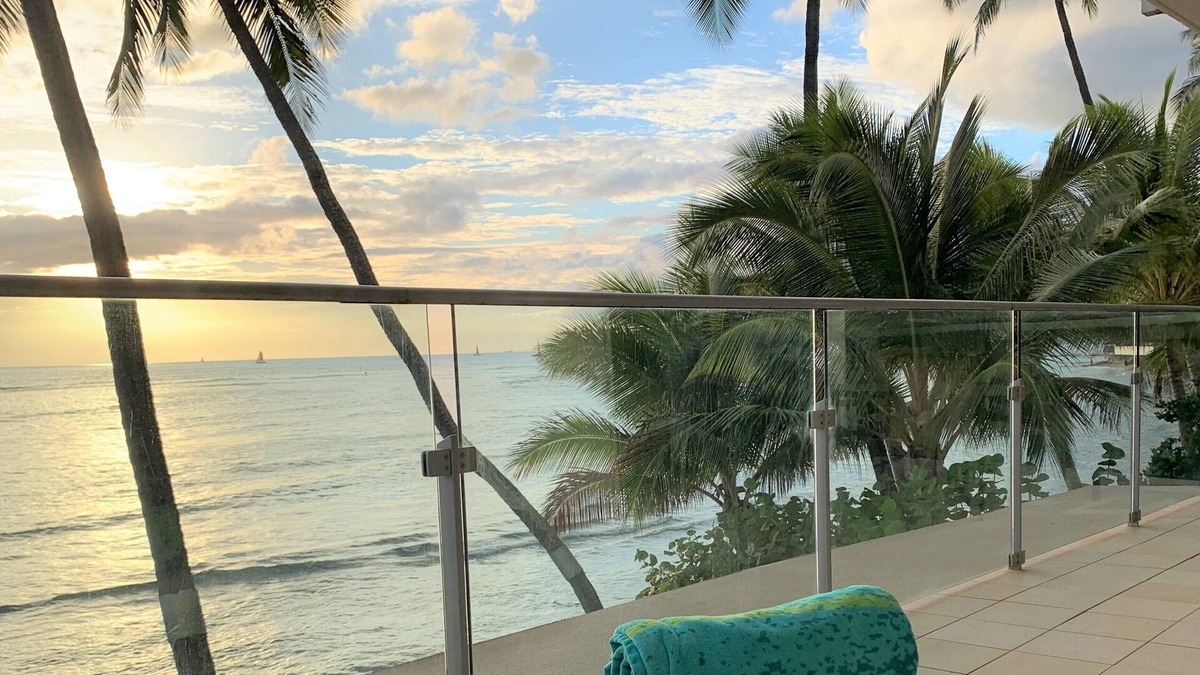 Diamond Head - Kapahulu - St. Louis Condo | Oceanfront Luxury Waikiki Diamond Head Condo