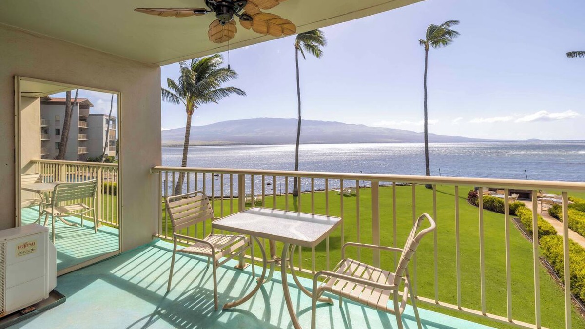 Maalaea Condo | Oceanfront Maalaea Kai 214 Relaxing Resort with Great View!