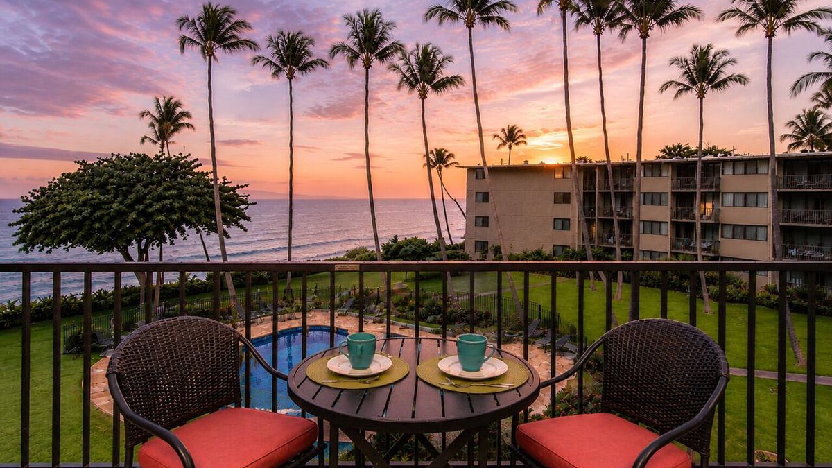 Maalaea Condo | Oceanfront Maui Condo, Whale Watching, Beach Access & Endless Views