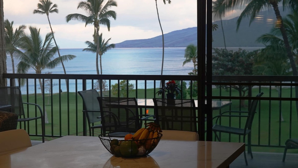 Kihei Condo | Oceanfront, Million-Dollar-View, Newly renovated! B421