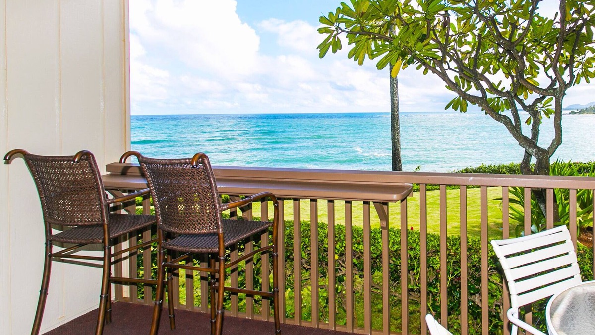 Wailua House Lots Condo | Oceanfront, newly renovated. As low as $220/night.
