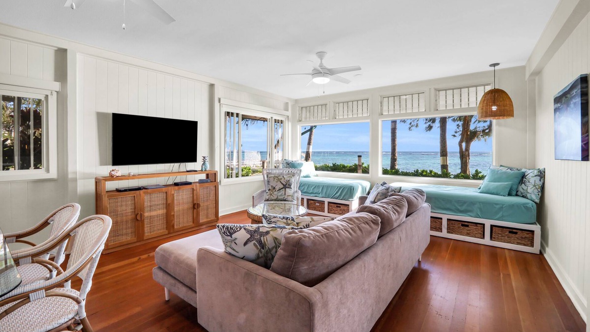 Waimanalo Beach House | Oceanfront Paradise in Waimānalo Stunning Views & Hawaiian Sunrises