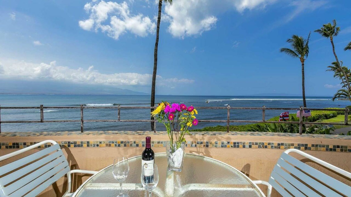Maalaea Condo | Oceanfront, Pool, WiFi, Whale Watching
