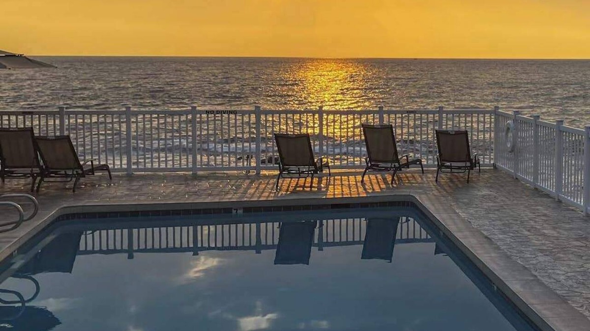Kailua-Kona Condo | Oceanfront Resort Kona Condo with Lanai, Pool - Walk to Beach